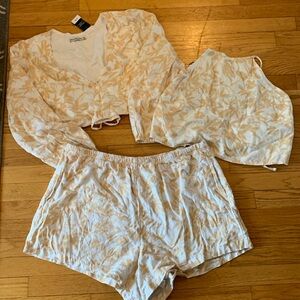 NWT! A&F 3 for 1 matching set